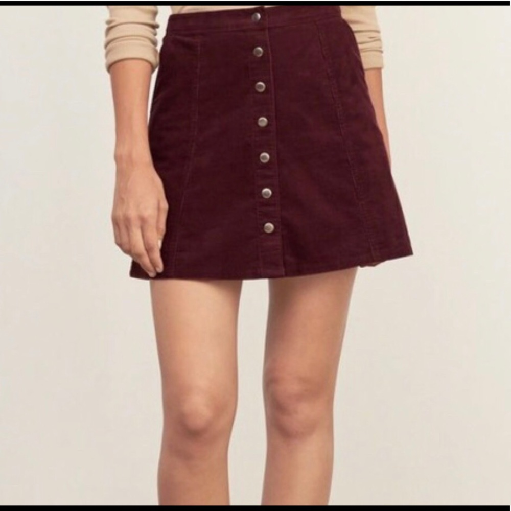 Maroon Abercrombie & Fitch corduroy skirt